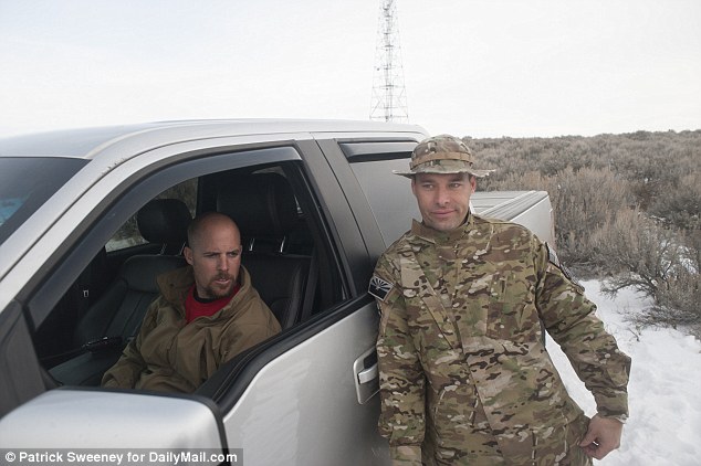 Reitzheimer with fellow U.S. military fraud Blaine Cooper aka Stanley Blaine Hicks in Oregon